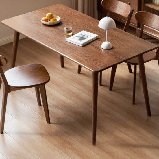 Hình ảnh của BÀN ĂN COZY CORNER