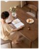 Hình ảnh của BÀN ĂN COZY CORNER