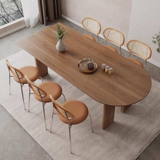 Hình ảnh của BÀN ĂN MOBY